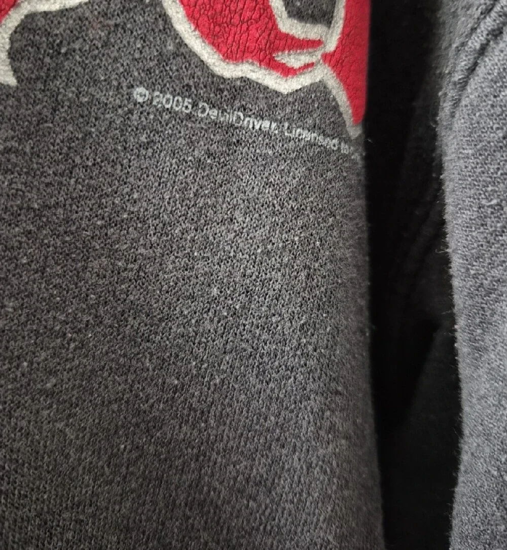 Vintage 2005 'DevilDriver' Zip-Up Hoodie in Black with Red Logo - Picture 7 of 7